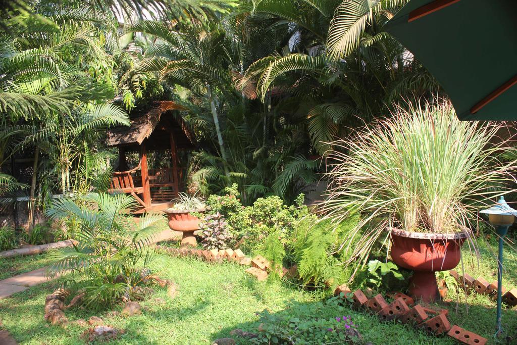 Diana Apartments Candolim Eksteriør billede